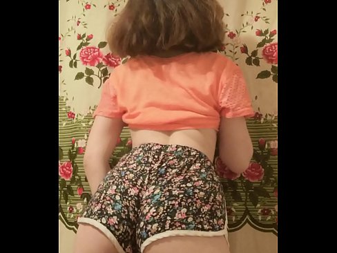 ❤️ Sexet ung babe laver en striptease ved at filme sine shorts på kamera ☑ Porn video at da.f150pulse.top ❌