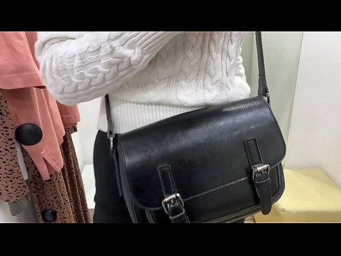❤️ Offentlig onani af ung kælling FeralBerry med en dildo i prøverummet ☑ Porn video at da.f150pulse.top ❌