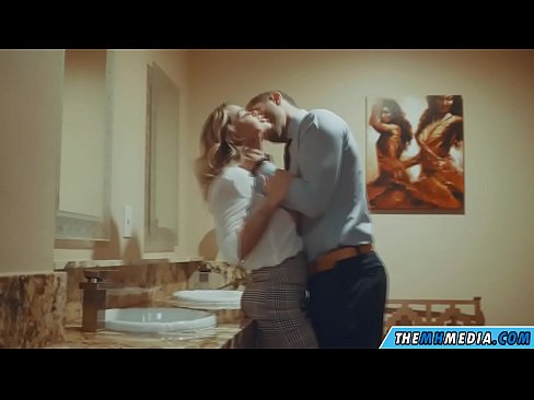 ❤️ Når en barmfagre blondine forfører dig på et offentligt toilet ☑ Porn video at da.f150pulse.top ❌